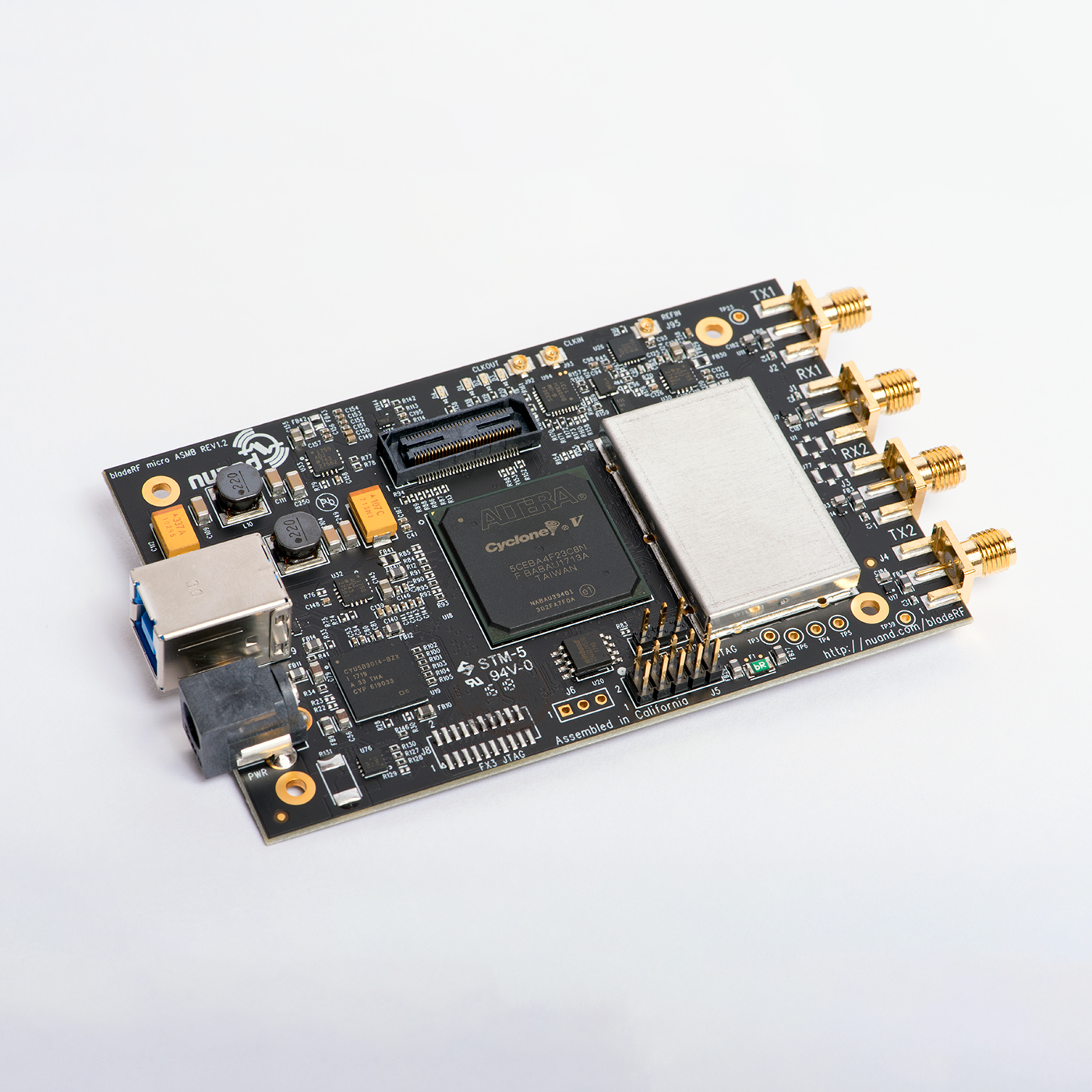 BladeRF 2.0 micro xA4 SDR transceiver 47MHz-6GHz